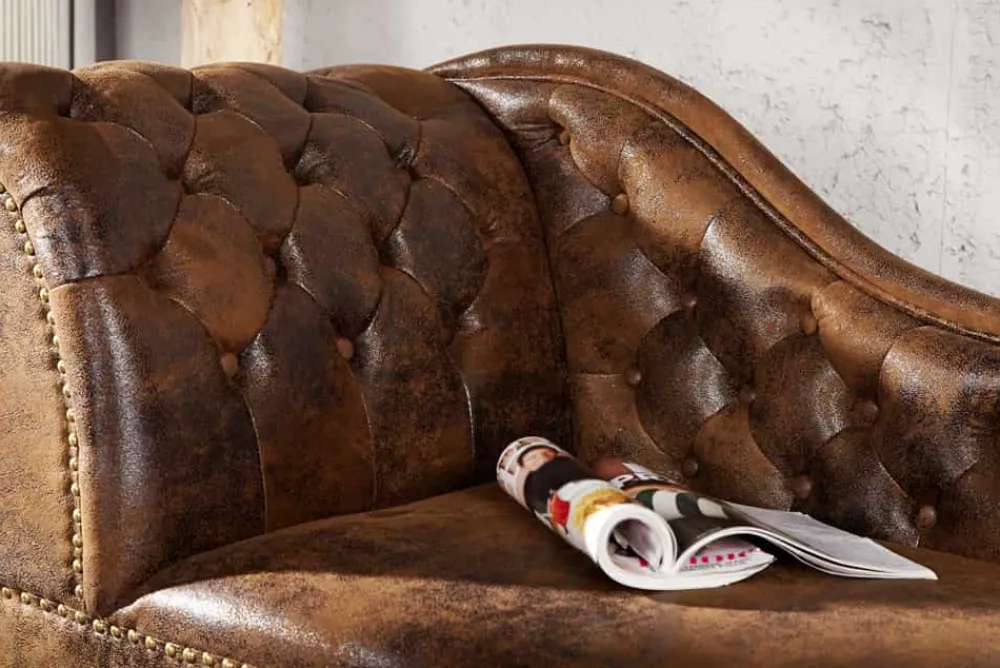 Riess-Ambiente Liegen > Chesterfield Récamière 170cm antik braun mit Knopfheftung und Nietenbesatz