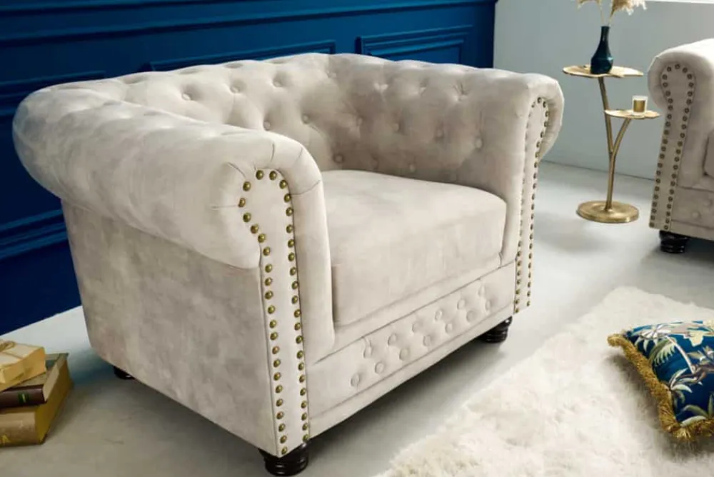 Riess-Ambiente Sessel|Samt Möbel > Chesterfield Sessel 110cm Samt champagner beige mit Knopfheftung und Federkern