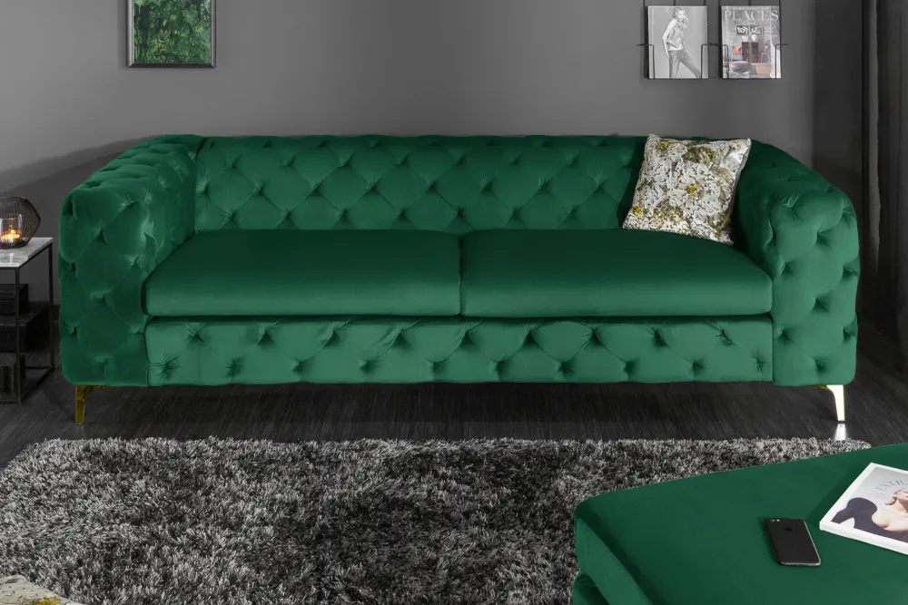 Riess-Ambiente Samt Möbel|3-Sitzer Sofa > Chesterfield 3-Sitzer Sofa MODERN BAROCK 235cm smaragdgrün Samt Federkern gold Metallfüße