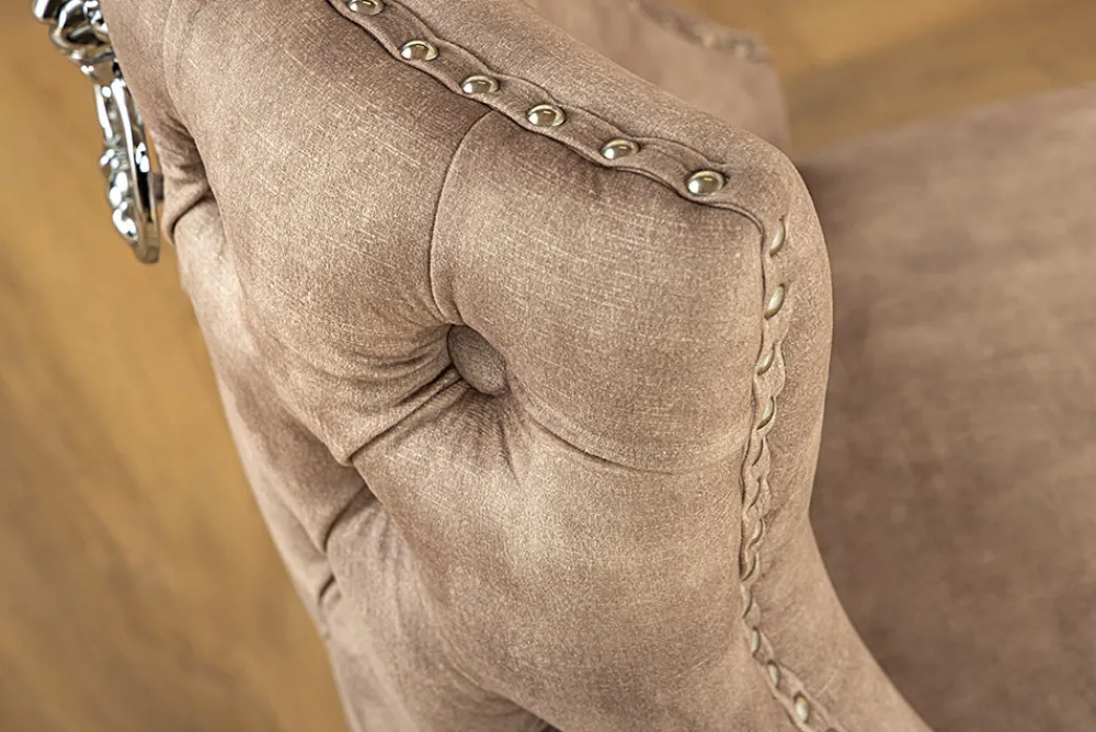 Riess-Ambiente Stühle|Samt Möbel > Chesterfield Stuhl CASTLE DELUXE beige Samt mit Löwenkopf Nieten