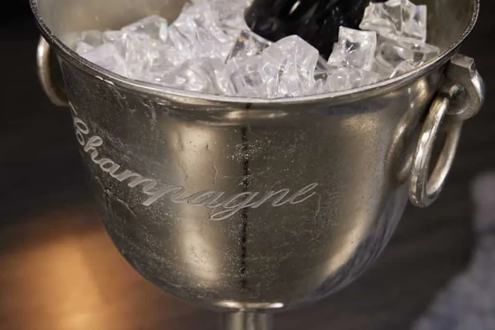 Riess-Ambiente Dekoration > Dekorativer Sektkühler CHAMPAGNE 80cm antik silber handmade Metall Flaschenkühler