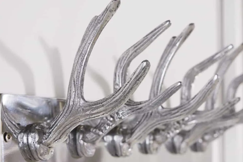 Riess-Ambiente Garderoben > Dekorative Wandgarderobe DEER 50cm silber Aluminium poliert Hirschgeweih Kleiderhaken