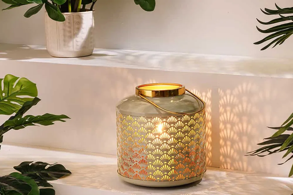 Riess-Ambiente Dekoration|Kerzenständer > Deko Windlicht CANDLELIGHT 20cm beige-grün Metall handmade Laterne