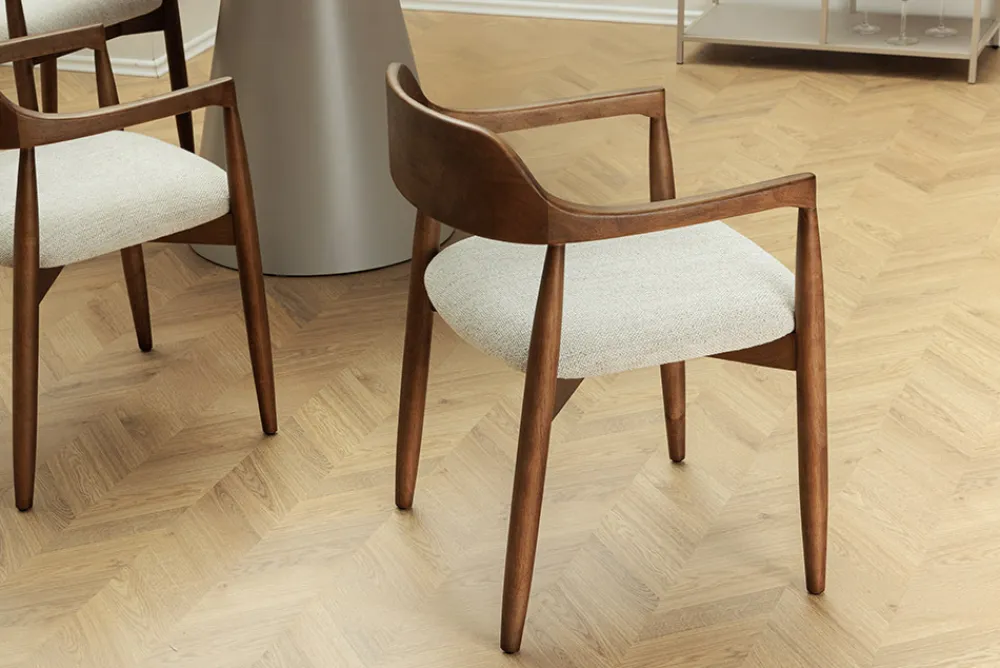 Riess-Ambiente Mehr...|Massivholzstühle > Design Armlehnen-Stuhl KENNEDY braun smoke creme aus recycelter Pinie mit Polstersitz
