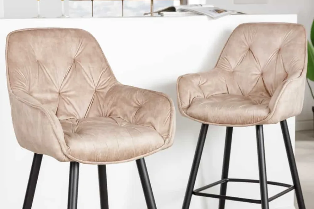 Riess-Ambiente Barhocker|Samt Möbel > Design Barhocker MILANO champagner beige Samt Barstuhl mit Lehne Metall schwarz