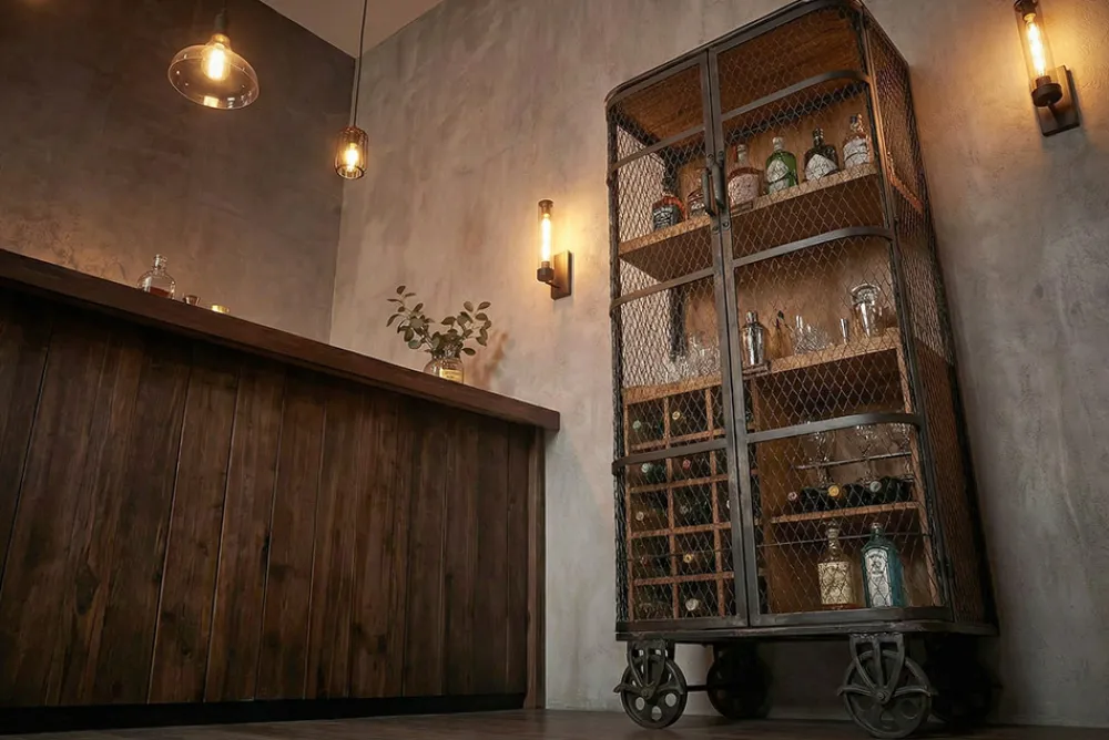 Riess-Ambiente Industrial Loft|Barschränke > Design Barschrank LOFT 150cm natur Pinienholz Metall mit Flaschenregal
