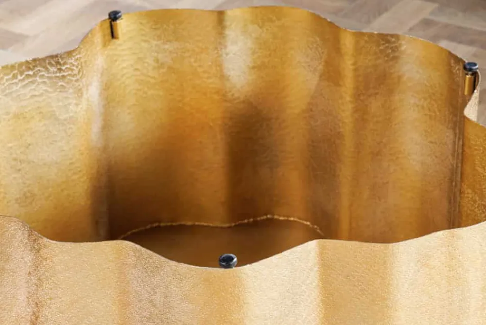 Riess-Ambiente Goldene Möbel|Couchtische & Truhen > Design Couchtisch ORGANIC ORIENT 75cm gold Handarbeit