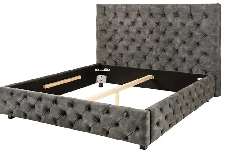 Riess-Ambiente Polsterbetten|Samt Möbel > Design Doppelbett PARIS 160x200cm grau Samt Chesterfield Polsterbett