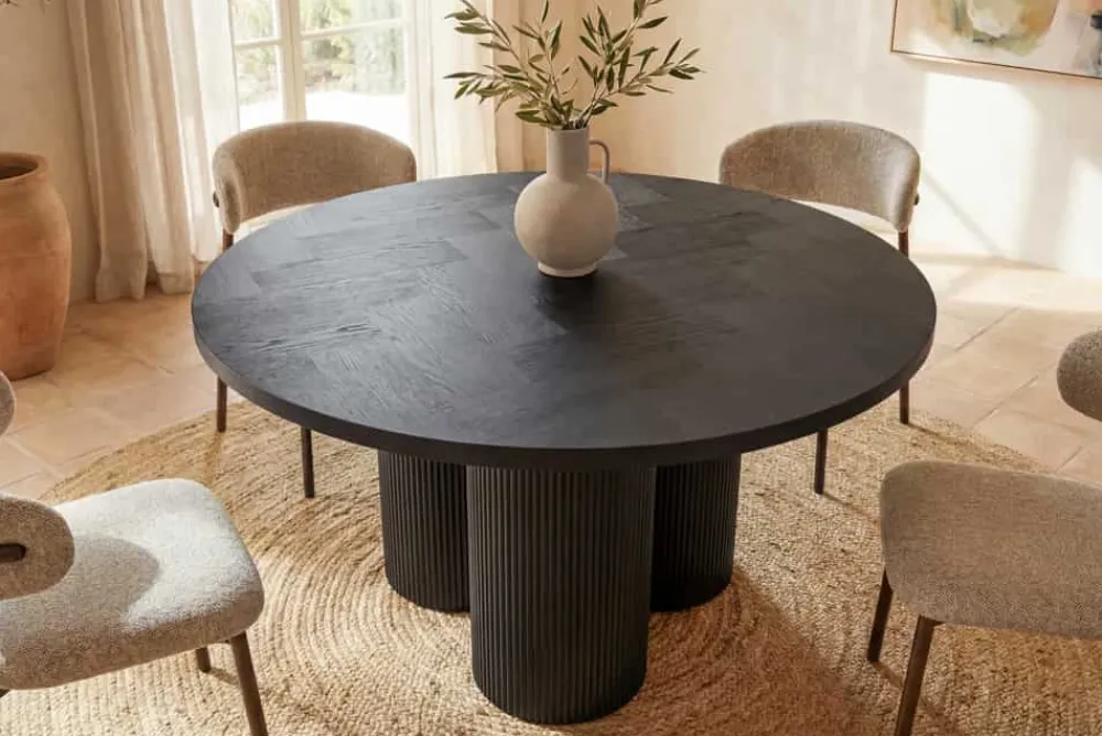 Riess-Ambiente Esstische|Retro Möbel > Design Esstisch BABYLON 120cm schwarz Fischgrät Eiche rund mit drei Säulenfüßen