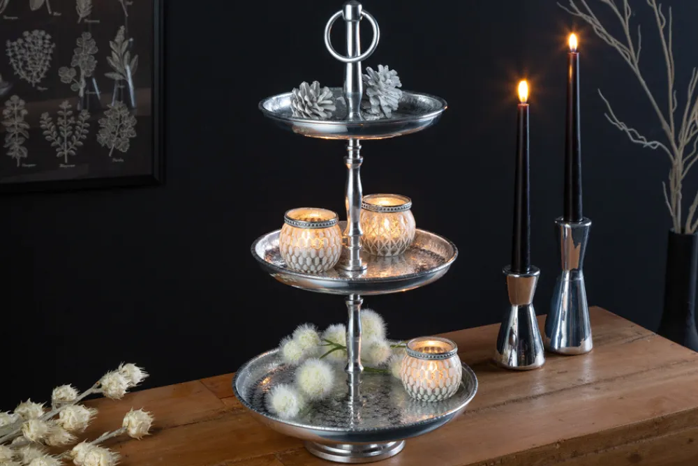 Riess-Ambiente Etageren & Tabletts > Design Etagere ORIENT 50cm silber im Wild Hammerschlag mit drei Etagen