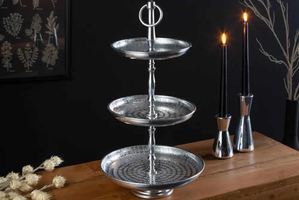 Riess-Ambiente Etageren & Tabletts > Design Etagere ORIENT 50cm silber im Wild Hammerschlag mit drei Etagen