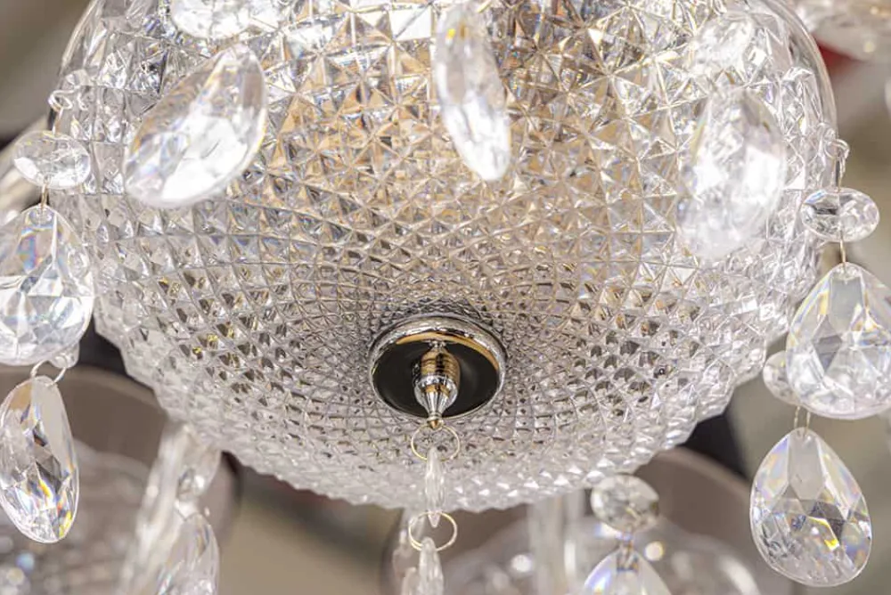 Riess-Ambiente Hängelampen|Kronleuchter & Lüster > Design Kronleuchter CRYSTAL XL 80cm klar Acryl 15-armig Lüster schwarz mit Schirmen