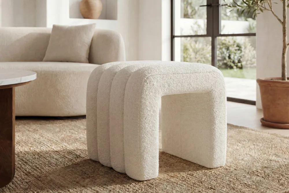 Riess-Ambiente Sitzhocker > Design Polsterhocker VOGUE 40cm beige Bouclé Sitzhocker