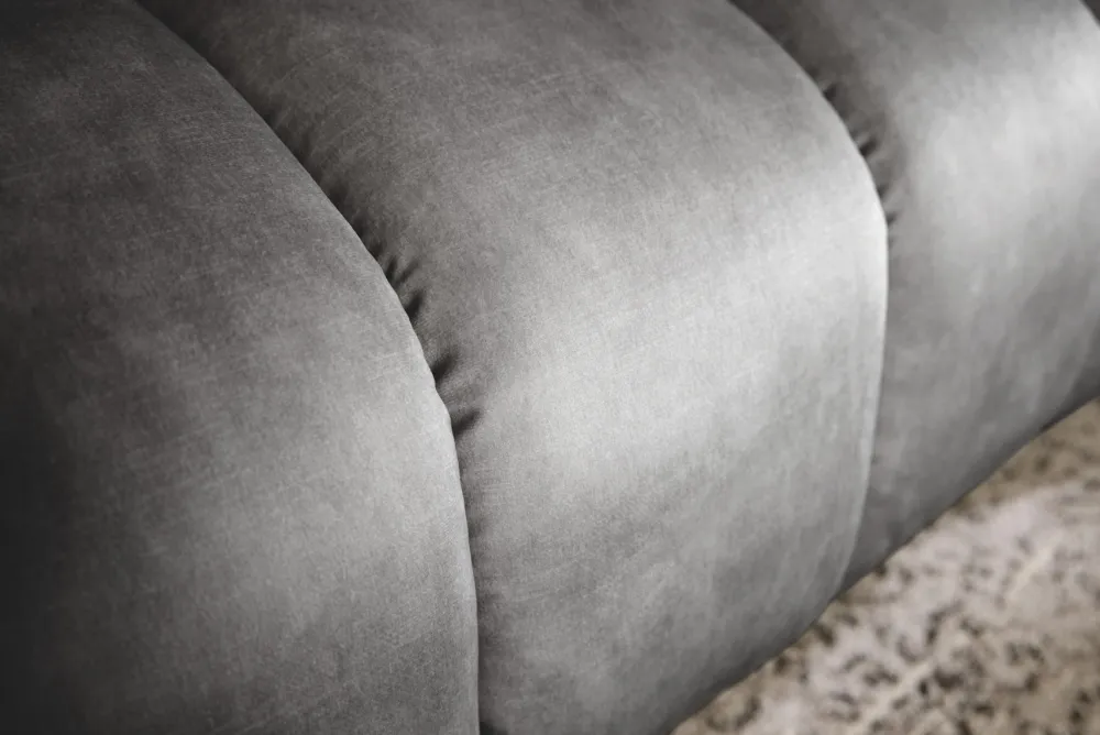 Riess-Ambiente Samt Möbel|Retro Möbel > Design 3-Sitzer Sofa NOBLESSE 225cm grau Samt Federkern schwarze Metallfüße