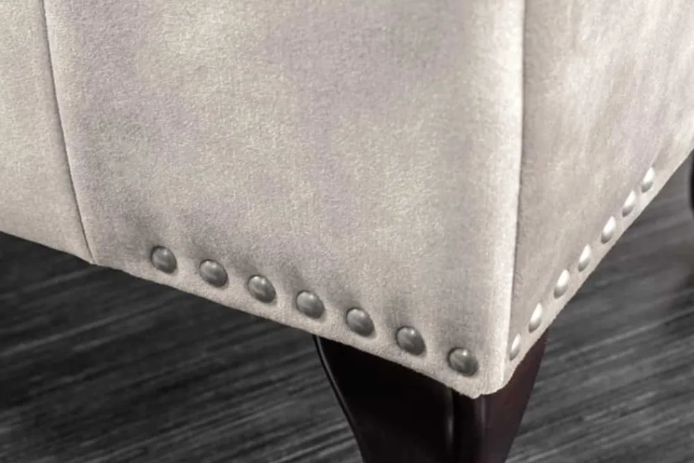 Riess-Ambiente Sitzhocker|Samt Möbel > Design Sitzhocker CHESTERFIELD 80cm champagner beige Samt Knopfheftung Nietenbesatz