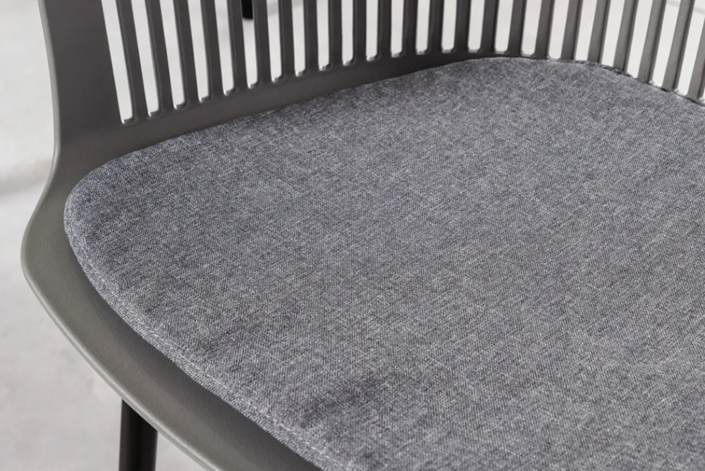 Riess-Ambiente Skandinavisch|Retro Möbel > Design Stuhl AIRE grau Kunststoff Stahlgestell Indoor Outdoor inkl. Kissen