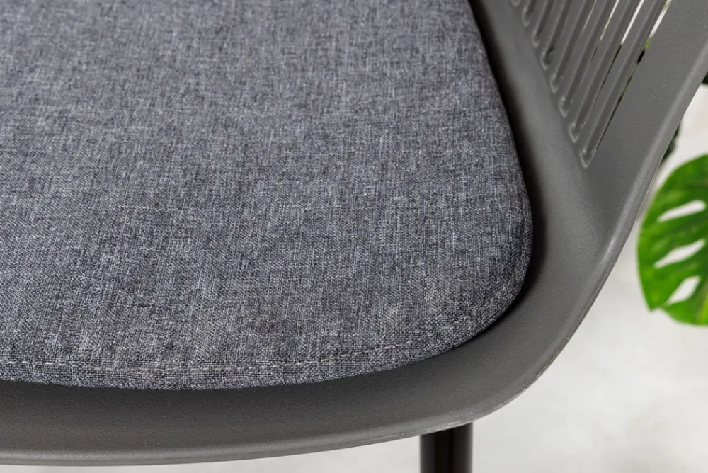 Riess-Ambiente Skandinavisch|Retro Möbel > Design Stuhl AIRE grau Kunststoff Stahlgestell Indoor Outdoor inkl. Kissen