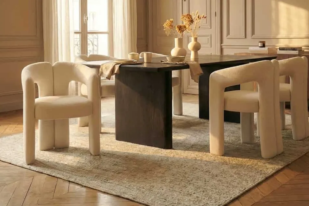 Riess-Ambiente Stühle > Design Stuhl ARCH creme weiß Chenille mit Armlehne Rundum-Bezug