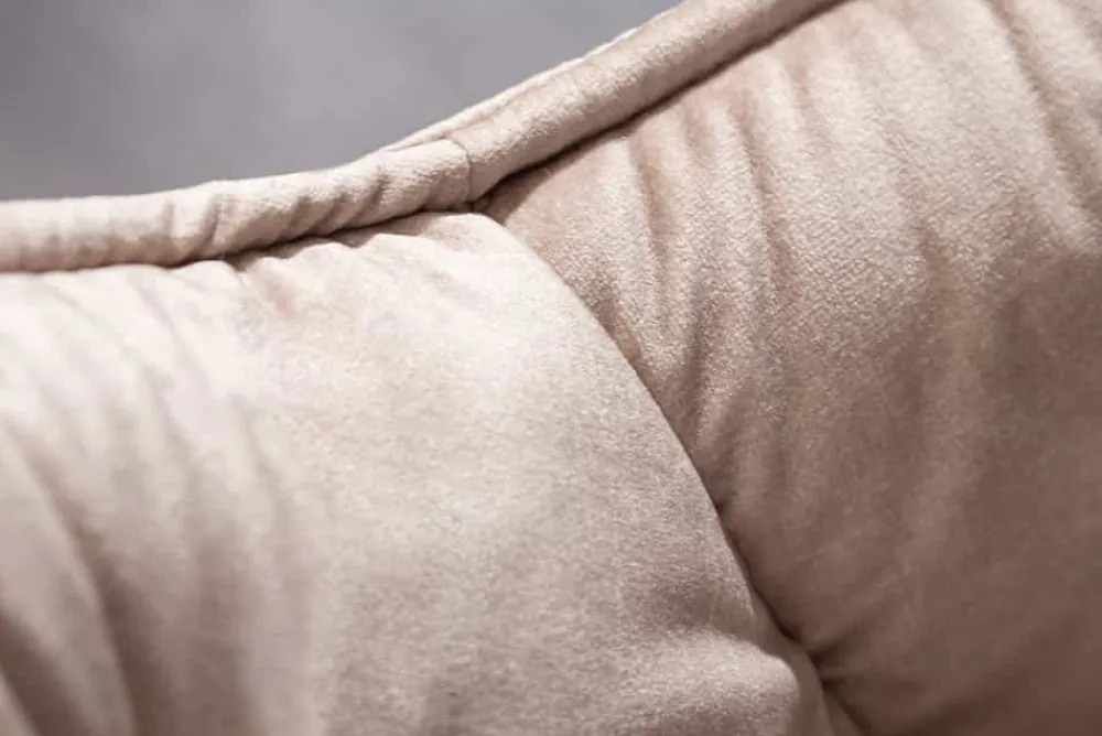 Riess-Ambiente Stühle|Samt Möbel > Design Stuhl MILANO champagner beige Samt mit Armlehne gepolstert schwarze Metallbeine
