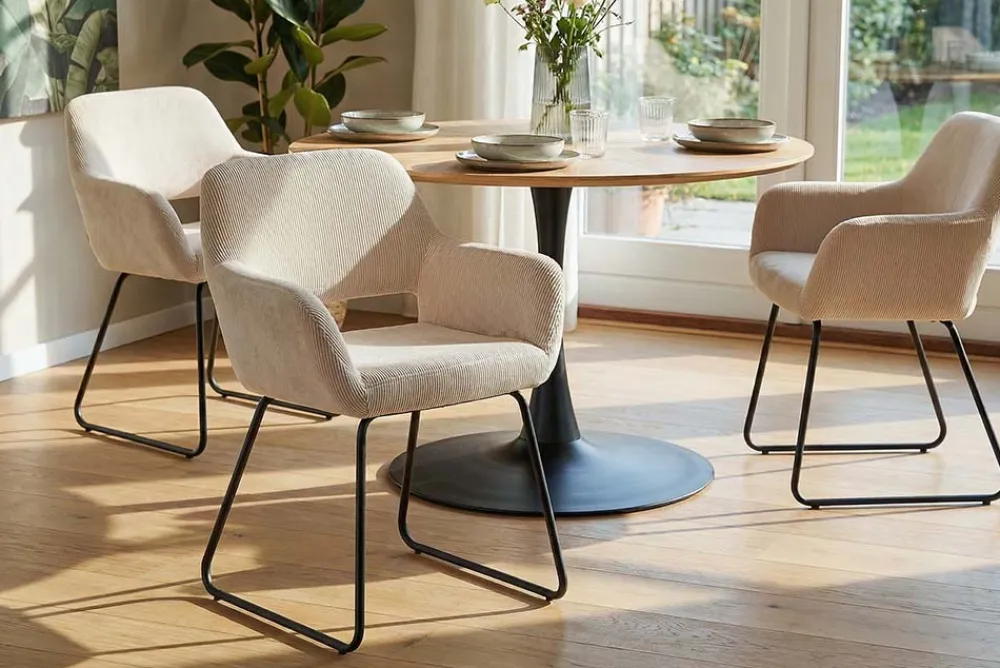Riess-Ambiente Retro Möbel|Stühle > Design Stuhl MUSTANG beige Cord mit Armlehne schwarz Metallgestell
