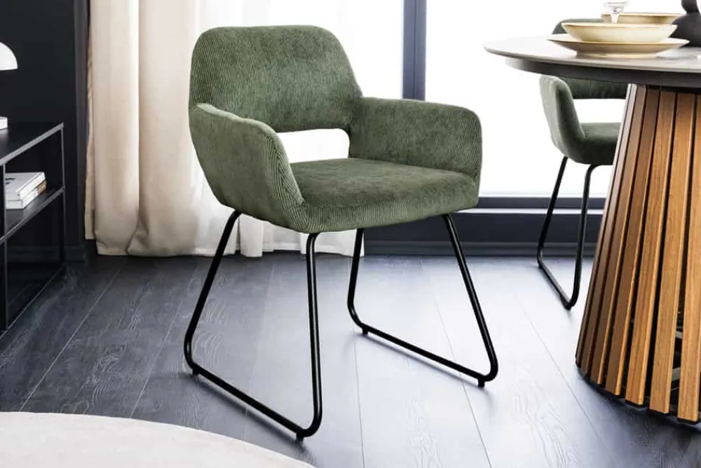 Riess-Ambiente Retro Möbel|Stühle > Design Stuhl MUSTANG grün Cord mit Armlehne schwarz Metallgestell