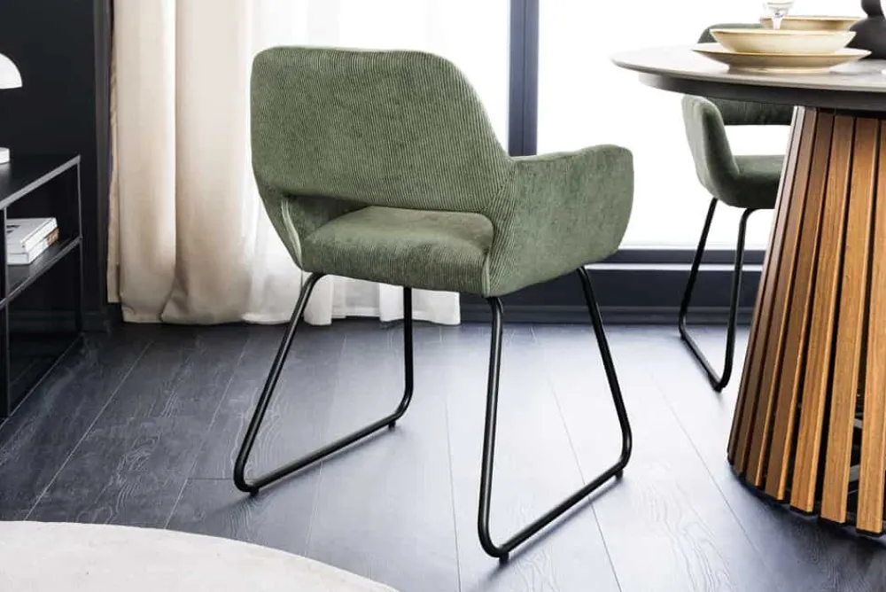 Riess-Ambiente Retro Möbel|Stühle > Design Stuhl MUSTANG grün Cord mit Armlehne schwarz Metallgestell