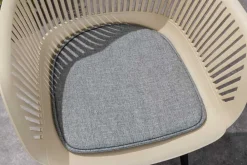 Riess-Ambiente Skandinavisch|Retro Möbel > Design Stuhl SIGNUM greige schwarz Kunststoff Indoor Outdoor mit Armlehnen