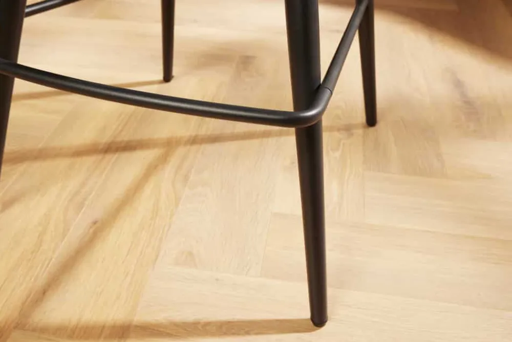 Riess-Ambiente Industrial Loft|Barhocker > Drehbarer Barhocker PAPILLON champagner beige Barstuhl mit Lehne schwarze Metallbeine