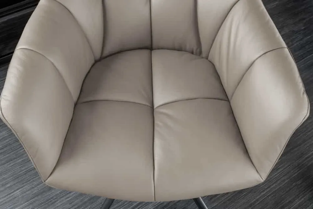 Riess-Ambiente Stühle > Drehbarer Stuhl PAPILLON taupe Echtleder mit Armlehne schwarzes Gestell