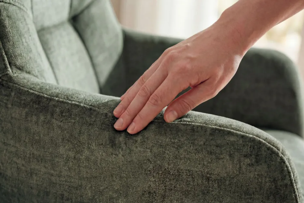 Riess-Ambiente Stühle|Samt Möbel > Drehbarer Stuhl SIGNATURE moosgrün Vogue Velours Samt Taschenfederkern schwarz Metall