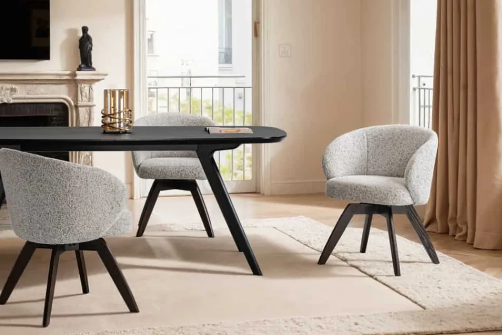 Riess-Ambiente Stühle > Drehbarer Stuhl WALKÜRE beige Eichenholz mit Taschenfederkern und Armlehne Walnuss
