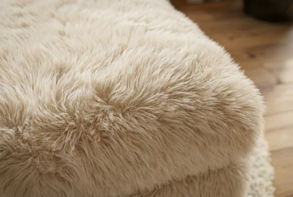 Riess-Ambiente 2-Sitzer Sofa|Sitzhocker > Großer Sitzhocker YETI 100cm beige sand Shaggy-Stoff langfloriger Plüsch Sofahocker