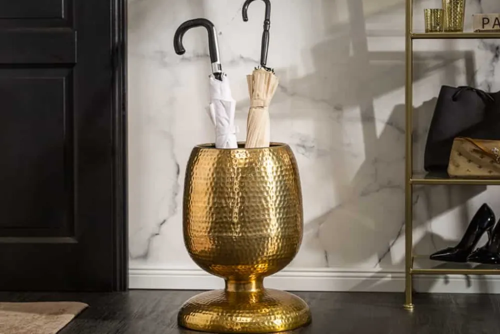 Riess-Ambiente Beistelltische|Goldene Möbel > Handgearbeiteter Beistelltisch ORIENT 50cm gold Hammerschlag Design