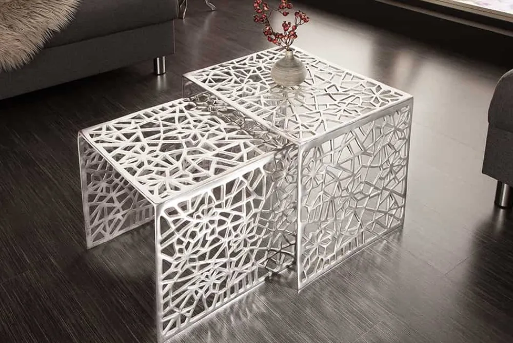 Riess-Ambiente Couchtische & Truhen > Handgearbeiteter Couchtisch ABSTRACT 49cm 2er Set silber im Gap Design