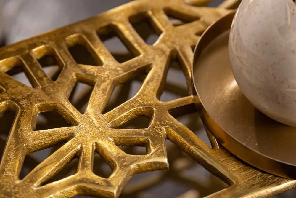Riess-Ambiente Goldene Möbel|Couchtische & Truhen > Handgearbeiteter Couchtisch ABSTRACT 60cm Alu gold im Gap Design