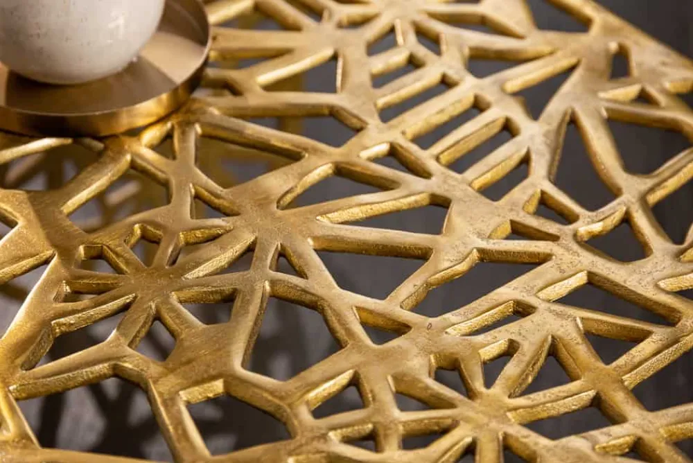 Riess-Ambiente Goldene Möbel|Couchtische & Truhen > Handgearbeiteter Couchtisch ABSTRACT 60cm Alu gold im Gap Design