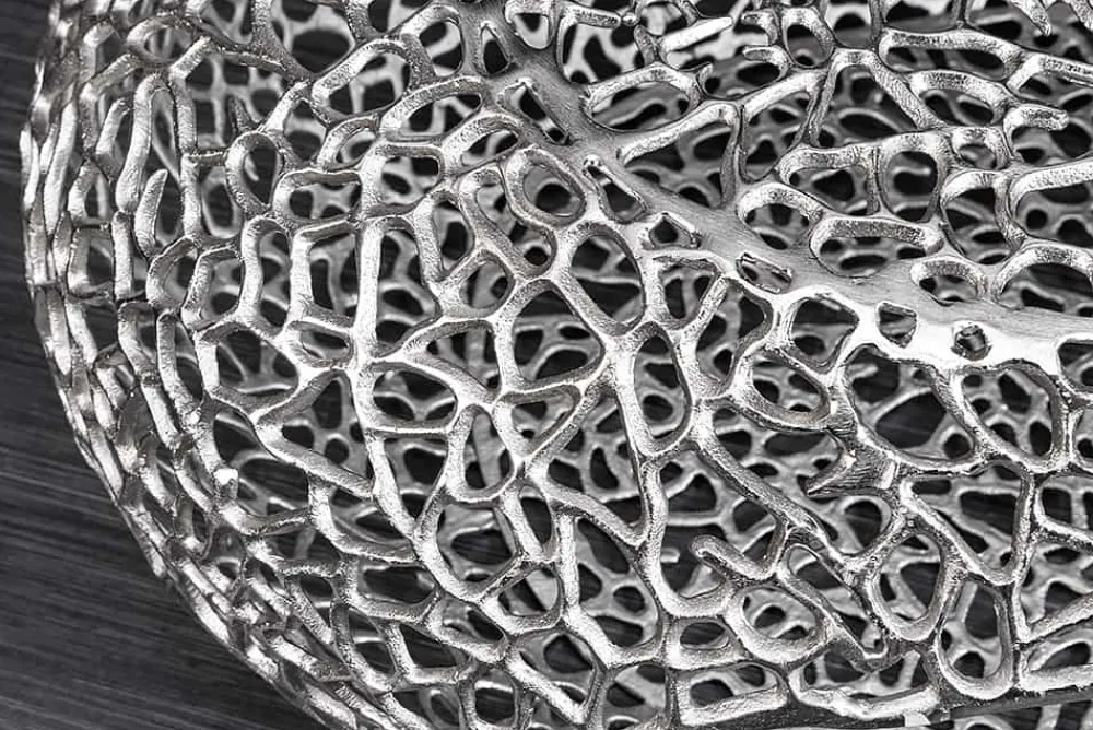 Riess-Ambiente Couchtische & Truhen > Handgearbeiteter Couchtisch ORGANIC 120cm silber Metall Blatt-Design mit Stauraum