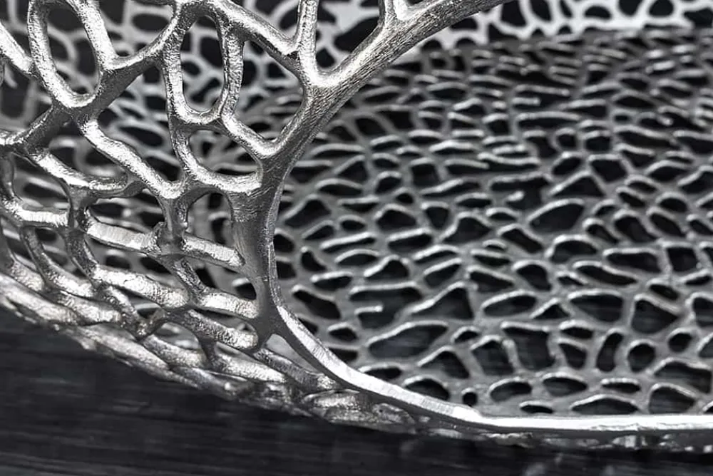 Riess-Ambiente Couchtische & Truhen > Handgearbeiteter Couchtisch ORGANIC 120cm silber Metall Blatt-Design mit Stauraum