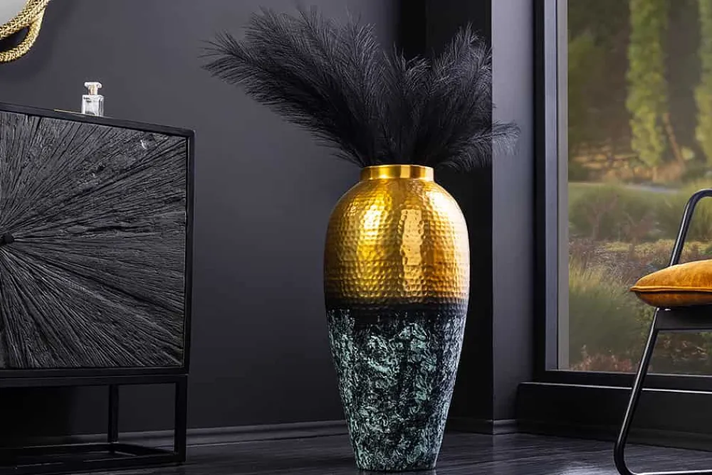 Riess-Ambiente Goldene Möbel|Vasen > Handgefertigte Deko Vase ORIENT M 50cm gold Metall mit Patina Hammerschlag Design