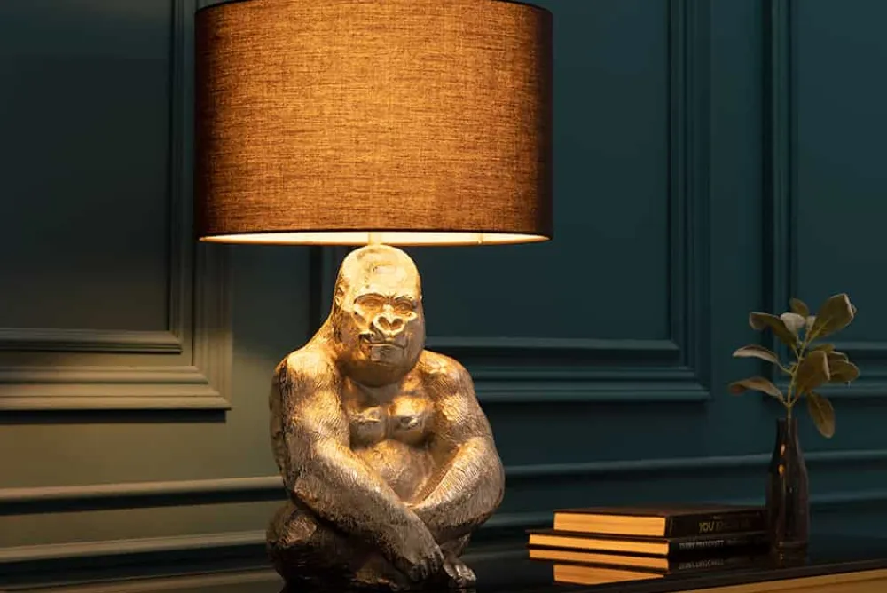 Riess-Ambiente Tischlampen > Handmade Tischlampe KONG 60cm silber Metall Affe Gorilla Dekoleuchte schwarzer Lampenschirm
