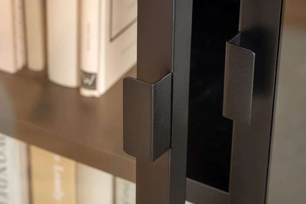 Riess-Ambiente Highboards|Industrial Loft > Industrial Vitrine DURA STEEL 150cm schwarz Metall Glas Highboard