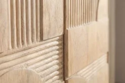 Riess-Ambiente Mehr...|Massivholzschränke > Massiver Barschrank ART DECO 140cm weiß gekälkt Mangoholz 3D-Front Highboard