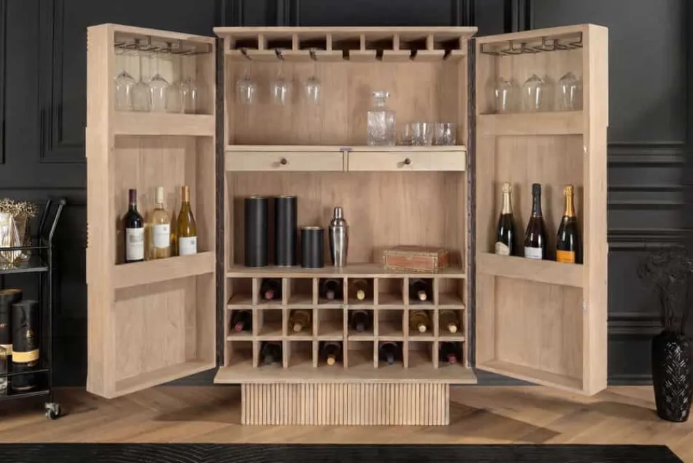 Riess-Ambiente Mehr...|Massivholzschränke > Massiver Barschrank ART DECO 140cm weiß gekälkt Mangoholz 3D-Front Highboard