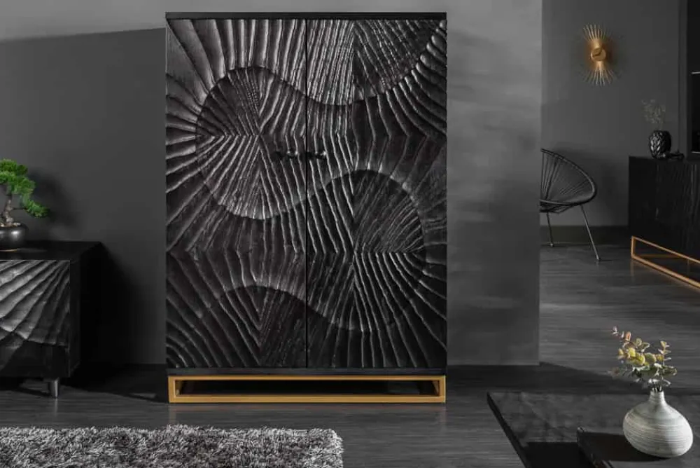 Riess-Ambiente Mehr...|Goldene Möbel > Massiver Barschrank SCORPION 141cm schwarz Mangoholz mit 3D Schnitzereien