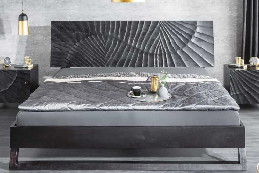 Riess-Ambiente Mehr...|Massivholztische > Massiver Nachttisch SCORPION 50cm schwarz Mangoholz Beistelltisch mit 3D Schnitzereien