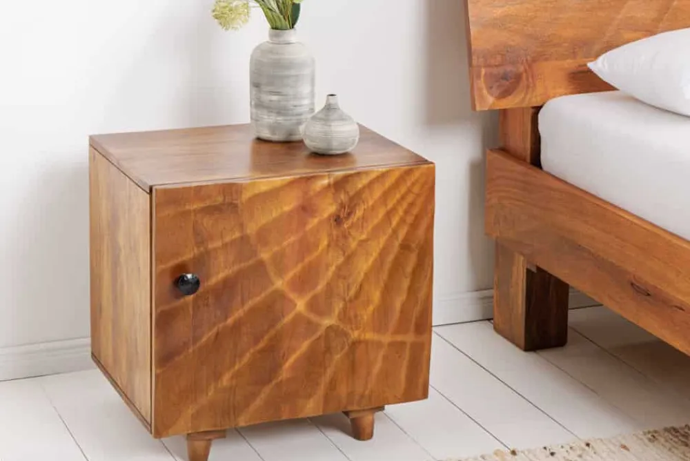Riess-Ambiente Mehr...|Massivholztische > Massiver Nachttisch SCORPION 50cm braun Mangoholz Beistelltisch mit 3D Schnitzereien