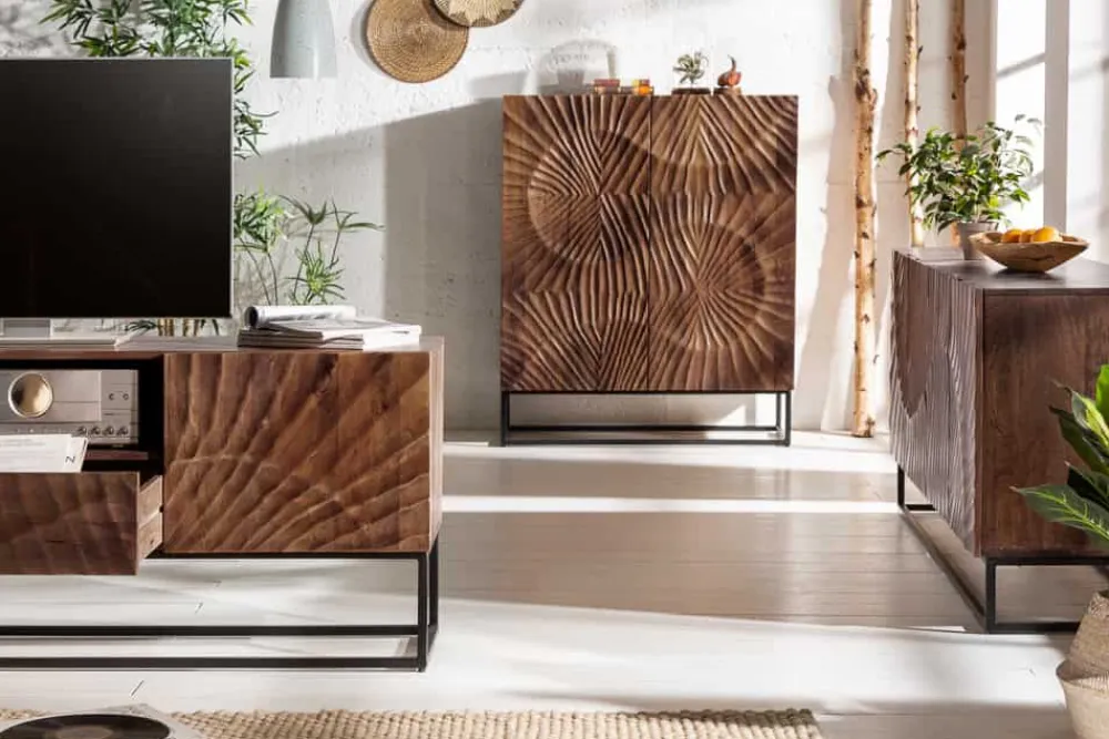 Riess-Ambiente Mehr...|Massivholzschränke > Massives Highboard SCORPION 120cm dunkelbraun Akazie mit 3D Schnitzereien schwarz Metall