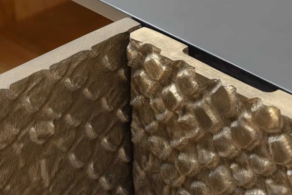 Riess-Ambiente Mehr...|Massivholzschränke > Massives Sideboard SNAKE 160cm braun Mangoholz mit 3D Schnitzereien schwarz Schlangen-Design