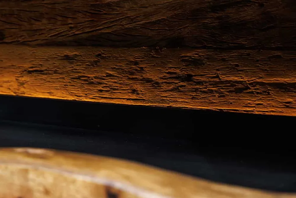 Riess-Ambiente Mehr...|Massivholzschränke > Massivholz Highboard GRAND ACACIA 120cm braun Akazie mit LED-Beleuchtung Baumkante