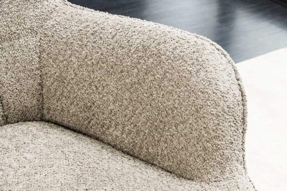 Riess-Ambiente Skandinavisch|Loungesessel > Moderner Sessel SCANDINAVIA champagner greige Bouclé mit Armlehnen